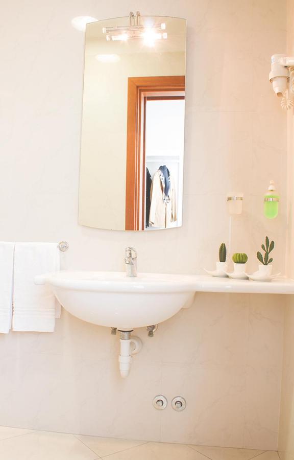 Accanto Al Centro B&B Prato Kültér fotó