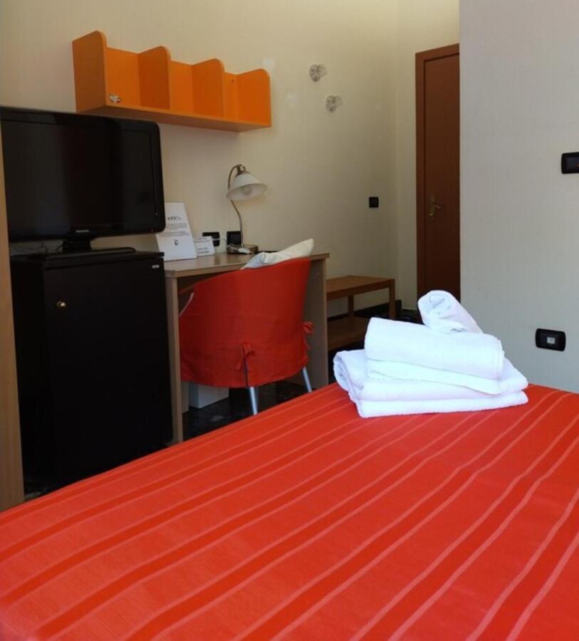 Accanto Al Centro B&B Prato Kültér fotó